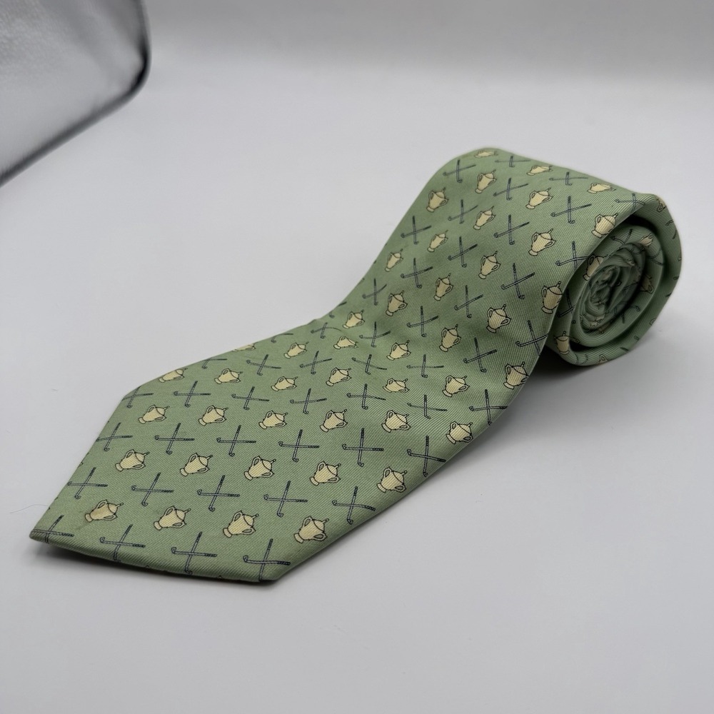 Vineyard Vines Custom Collection Green‎ Golf Clubs & Trophies 100% Silk USA Made